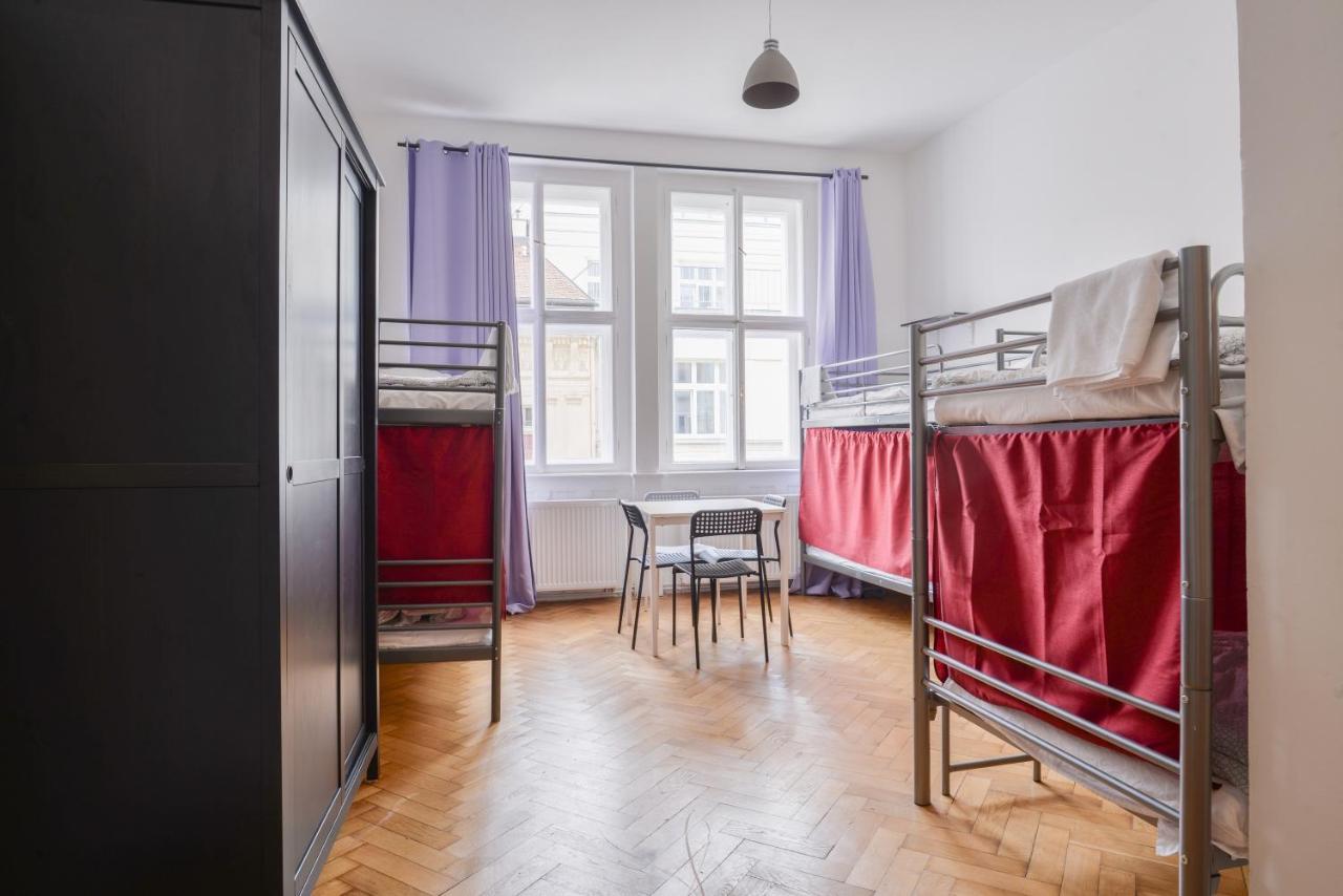 Globe Hostel Prague Adults Only Exterior photo