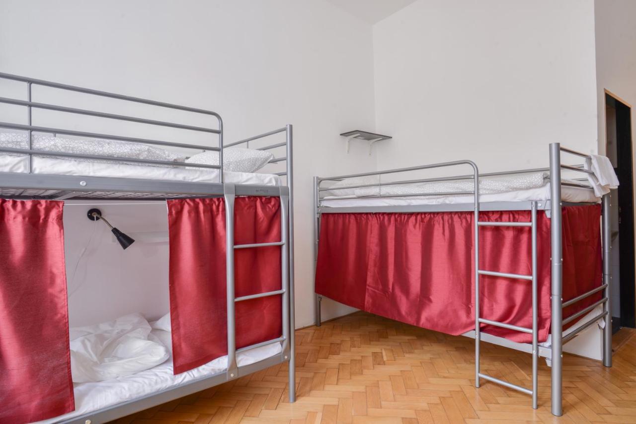 Globe Hostel Prague Adults Only Exterior photo