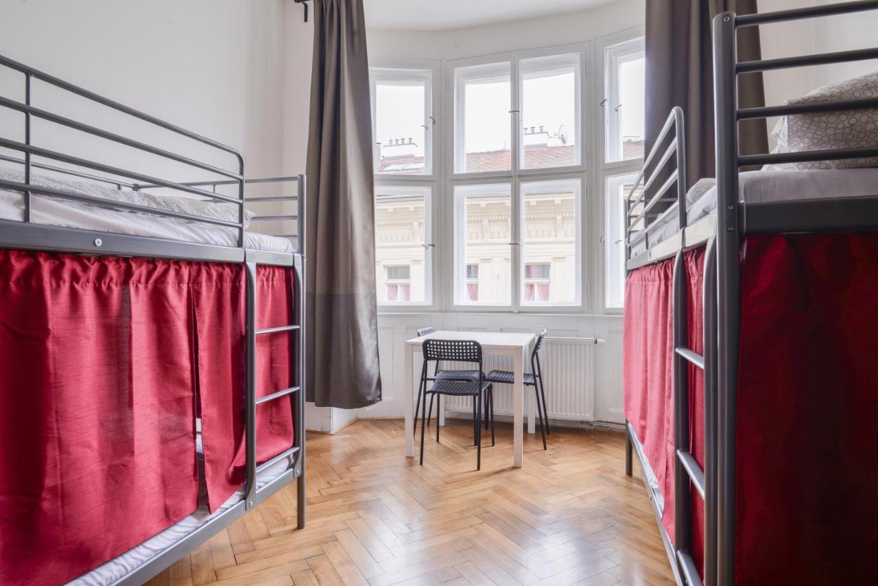 Globe Hostel Prague Adults Only Exterior photo