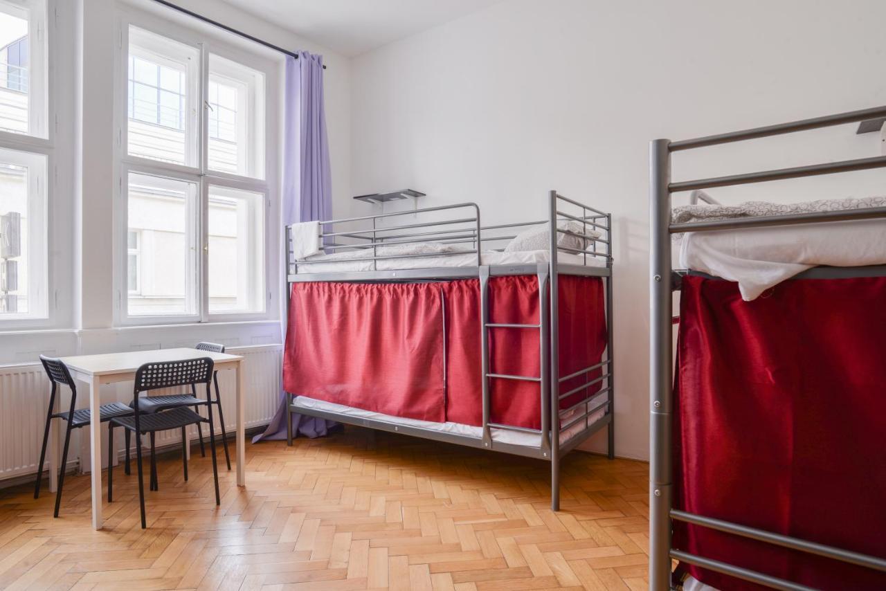 Globe Hostel Prague Adults Only Exterior photo