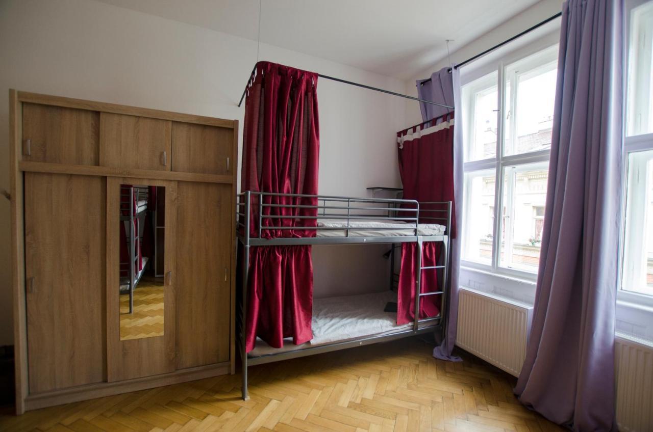 Globe Hostel Prague Adults Only Exterior photo