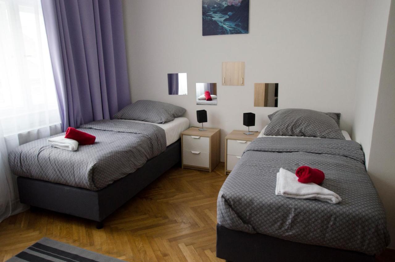 Globe Hostel Prague Adults Only Exterior photo