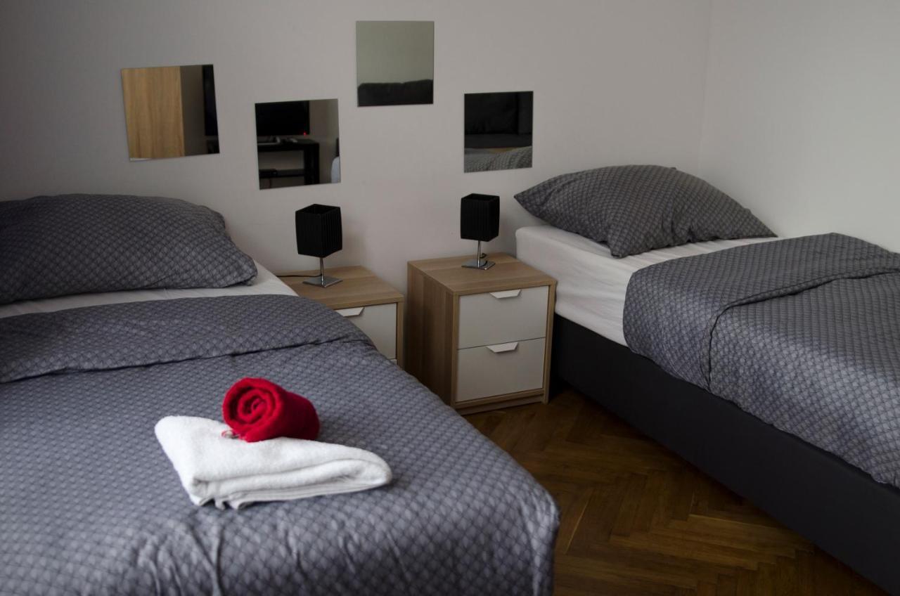 Globe Hostel Prague Adults Only Exterior photo