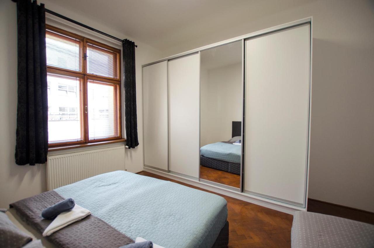 Globe Hostel Prague Adults Only Exterior photo