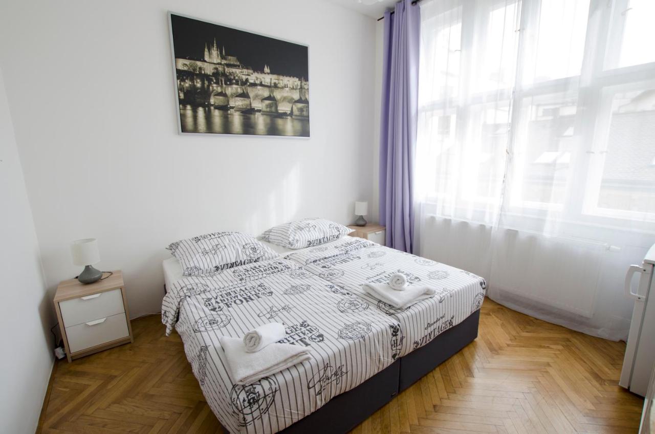 Globe Hostel Prague Adults Only Exterior photo