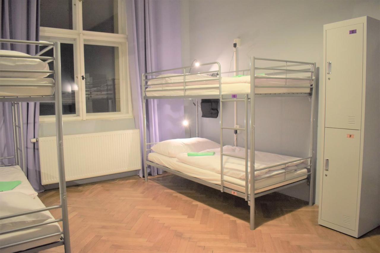 Globe Hostel Prague Adults Only Exterior photo