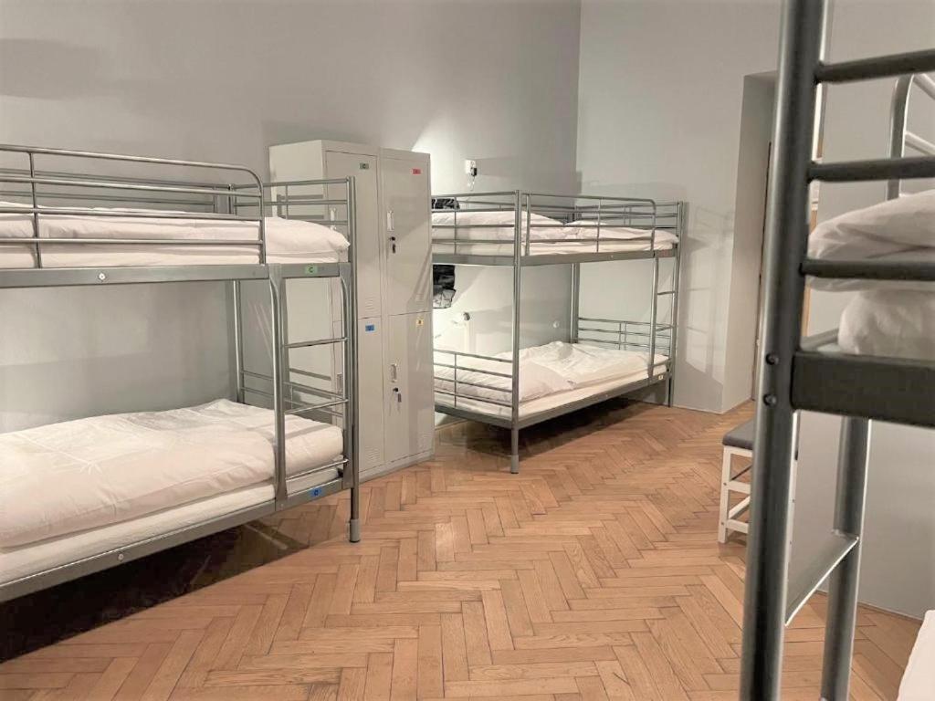 Globe Hostel Prague Adults Only Exterior photo